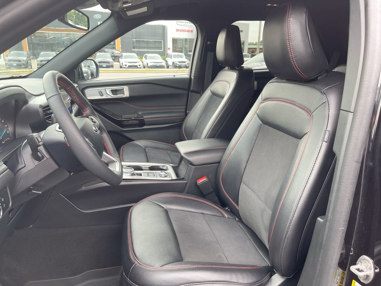 2023 Ford Explorer ST-Line