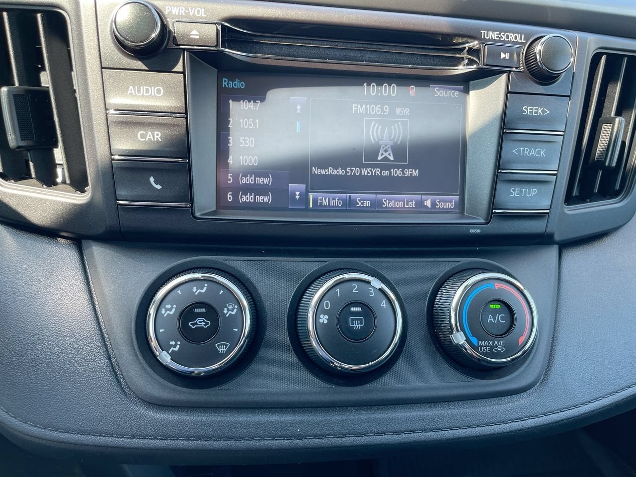 2018 Toyota RAV4 LE