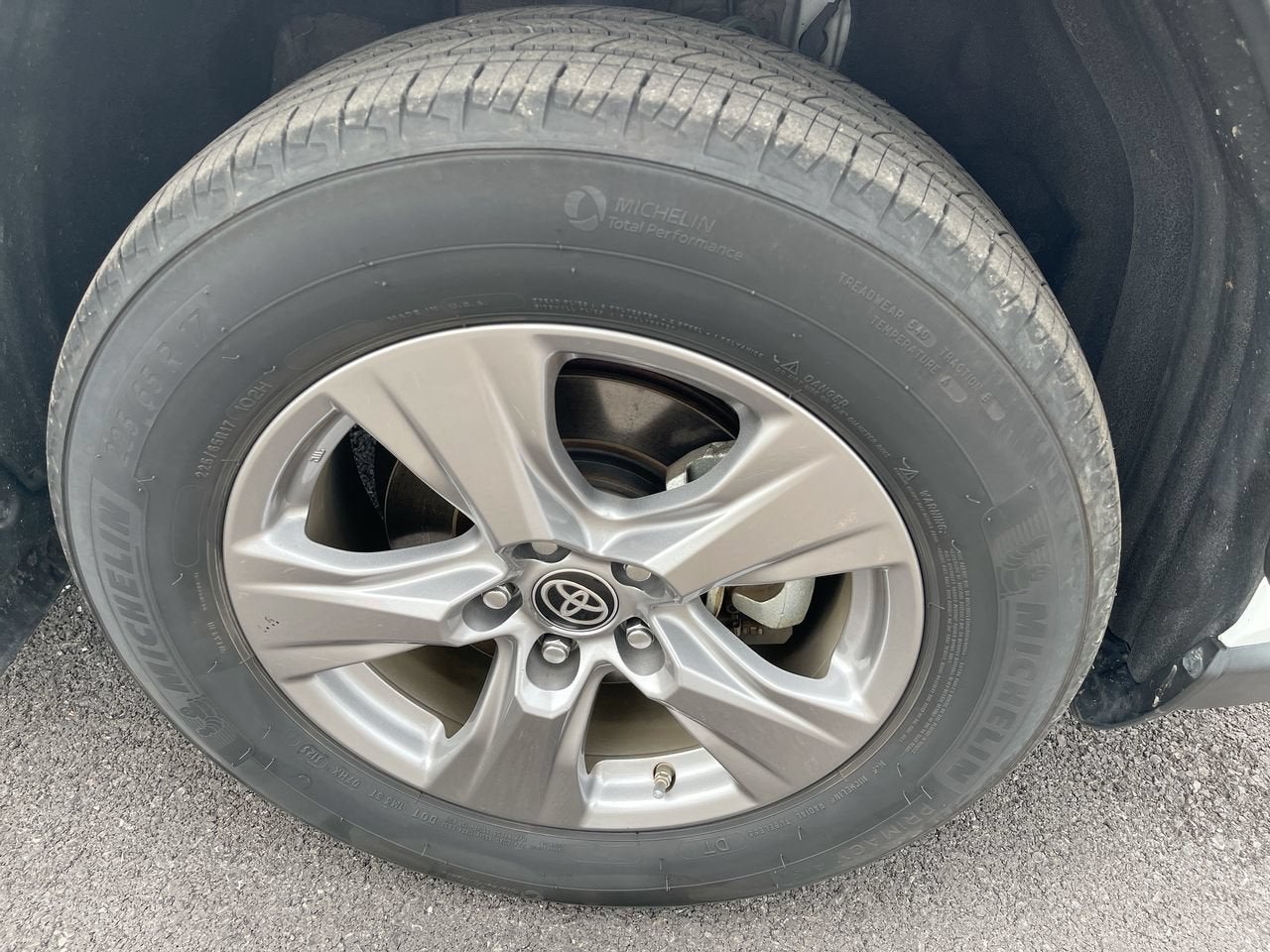 2023 Toyota RAV4 Hybrid LE