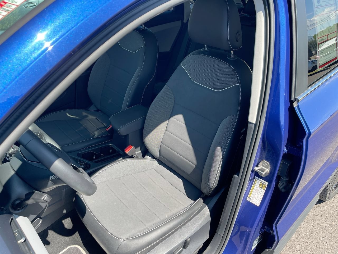 2023 Volkswagen Taos SE