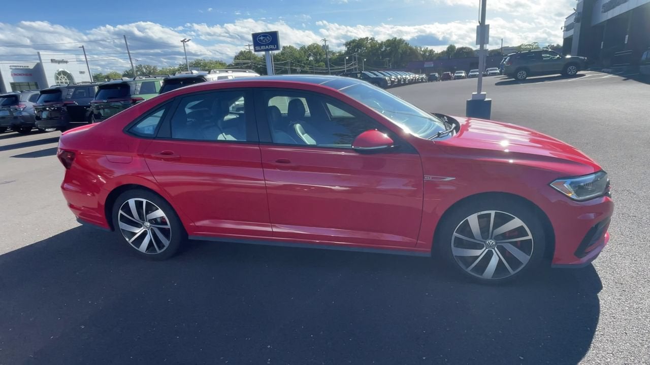 3VW5T7BU1KM232142