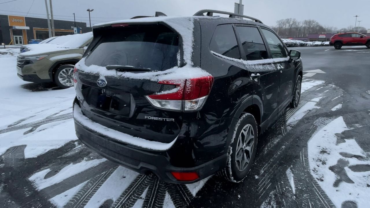 2023 Subaru Forester Premium