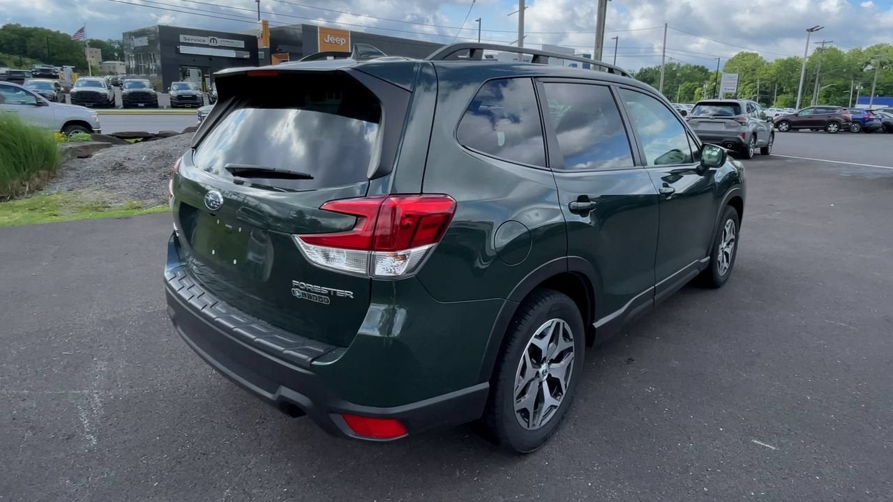 2022 Subaru Forester Premium