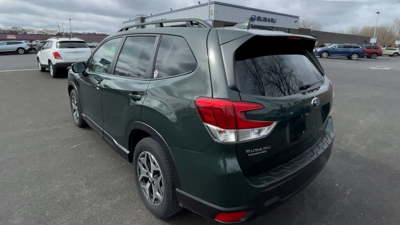 2023 Subaru Forester Premium